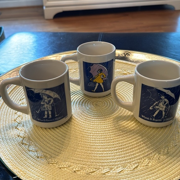 Vintage Morton Salt Coffee Cups - Set of 3 - Picture 2 of 5